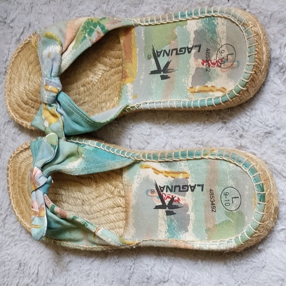 Laguna flat Beach sandals. Size Large 9/10